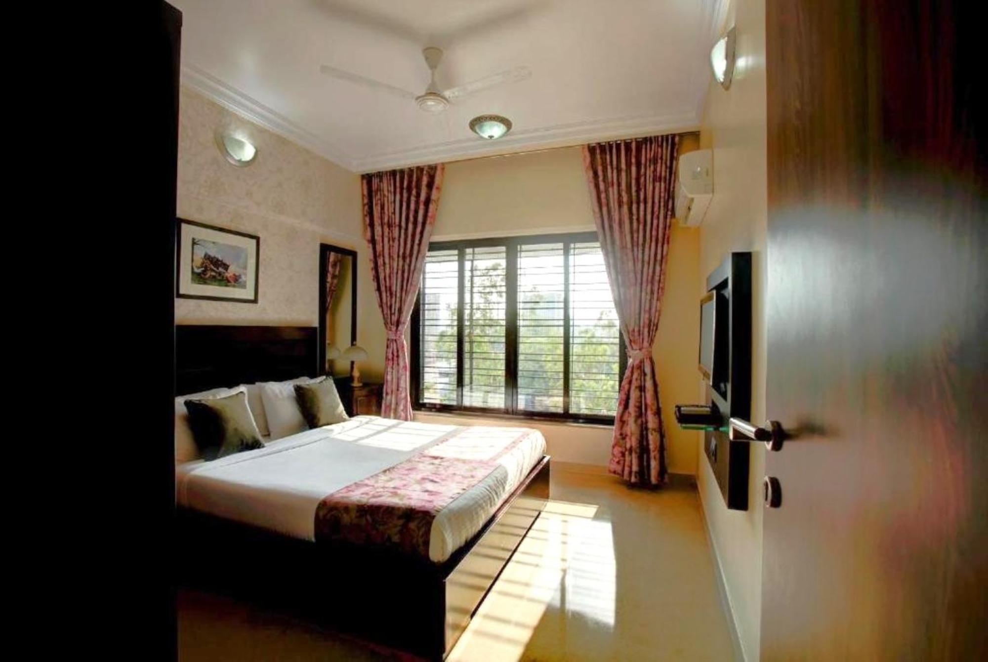 Lalco Residency Hotel Mumbai Room photo