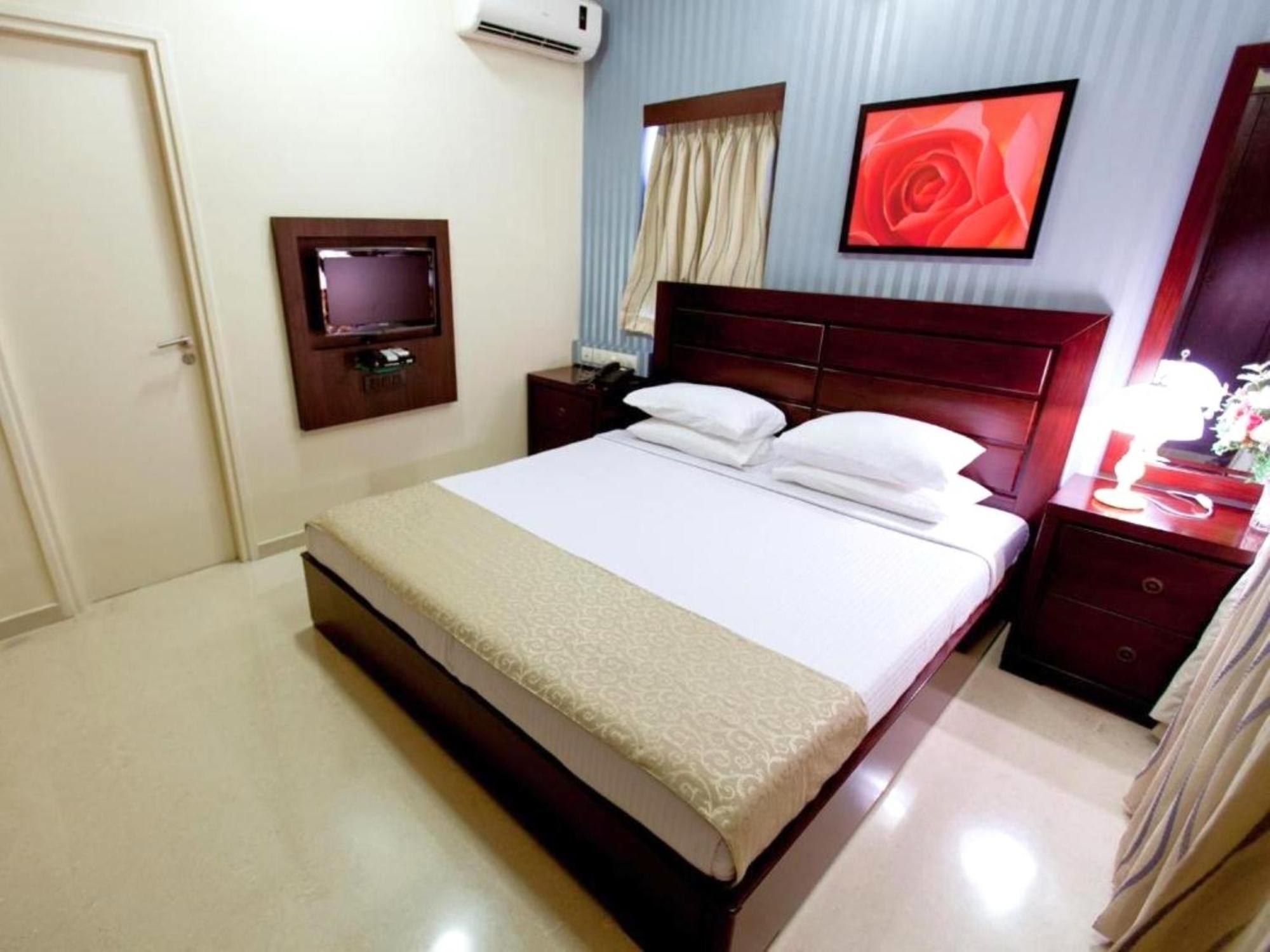 Lalco Residency Hotel Mumbai Room photo