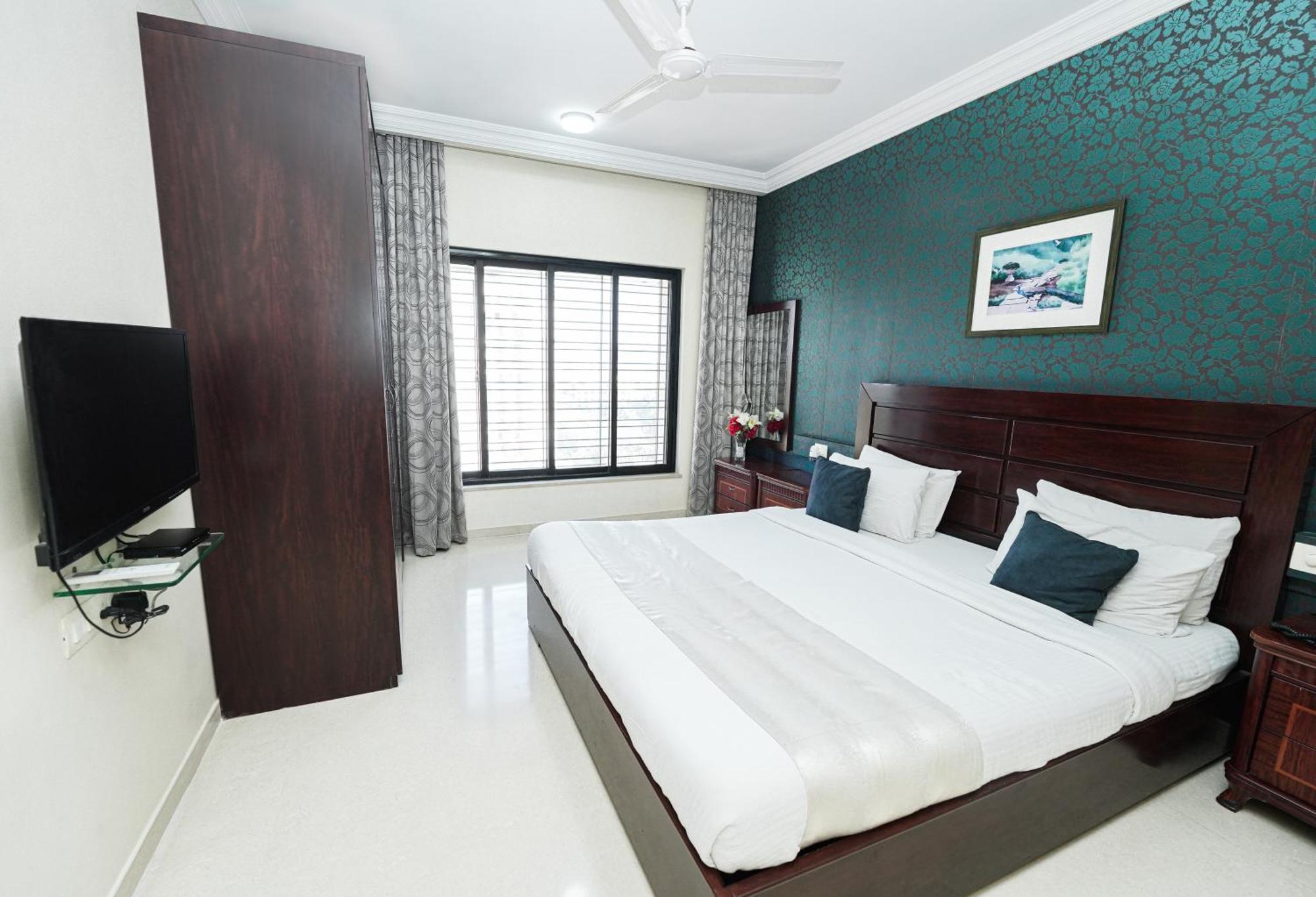 Lalco Residency Hotel Mumbai Exterior photo